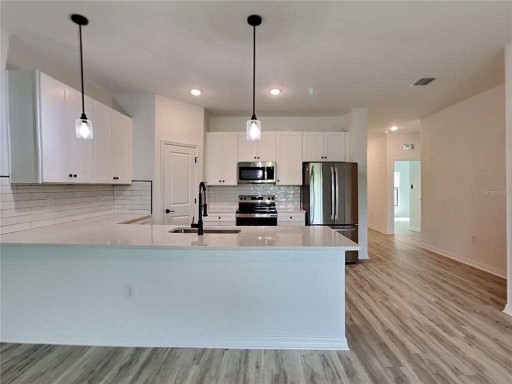 1320 RIO DE JANEIRO AVENUE, PUNTA GORDA, FL 33983 — zdjęcie 2