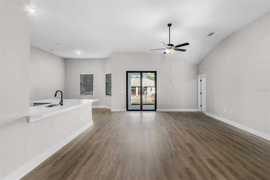 4570 GILLOT BOULEVARD, PORT CHARLOTTE, FL 33981 — zdjęcie 3