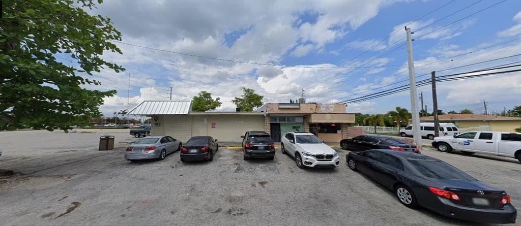 19301 NW 2ND AVENUE, MIAMI, FL 33169 — zdjęcie 4