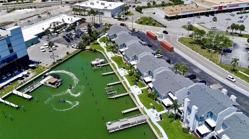 179 MEDALLION BLVD # C, MADEIRA BEACH, FL 33708 — zdjęcie 3