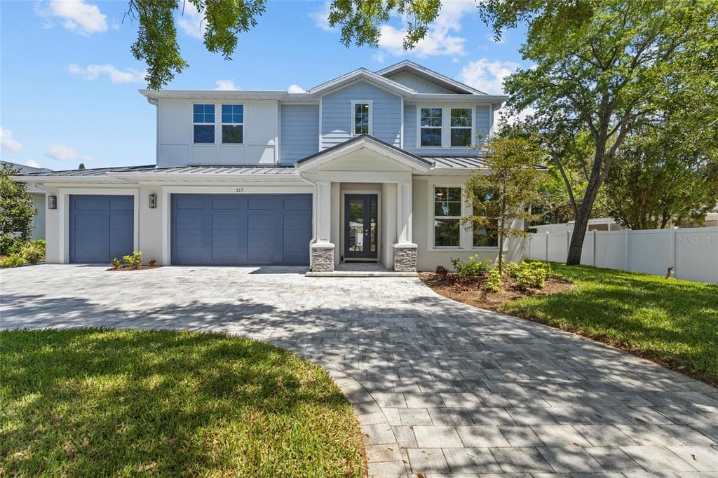 217 S SHADE AVENUE, SARASOTA, FL 34237