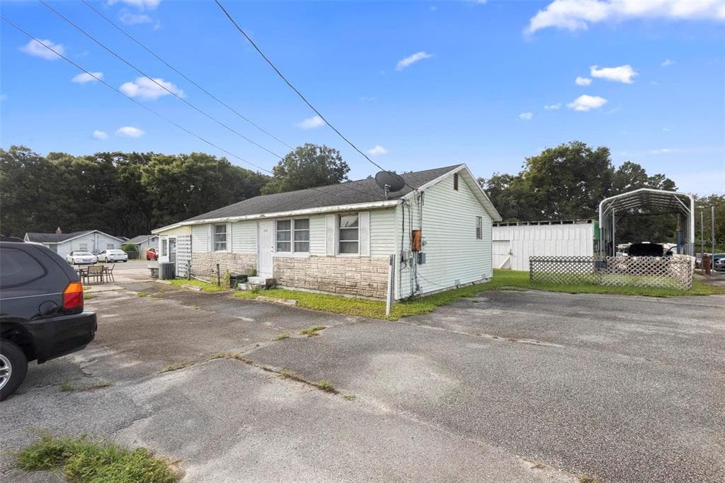 2490 N WOODLAND BOULEVARD, DELAND, FL 32720 — zdjęcie 3