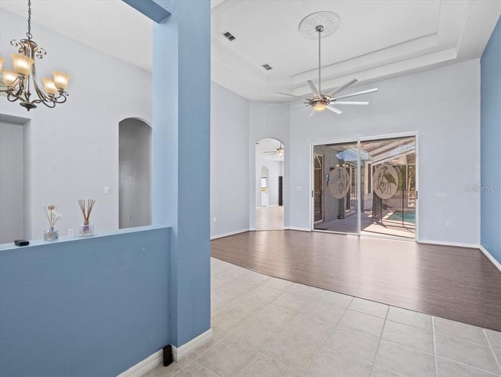 10307 RIDGE TOP LOOP, WEEKI WACHEE, FL 34613 — zdjęcie 4