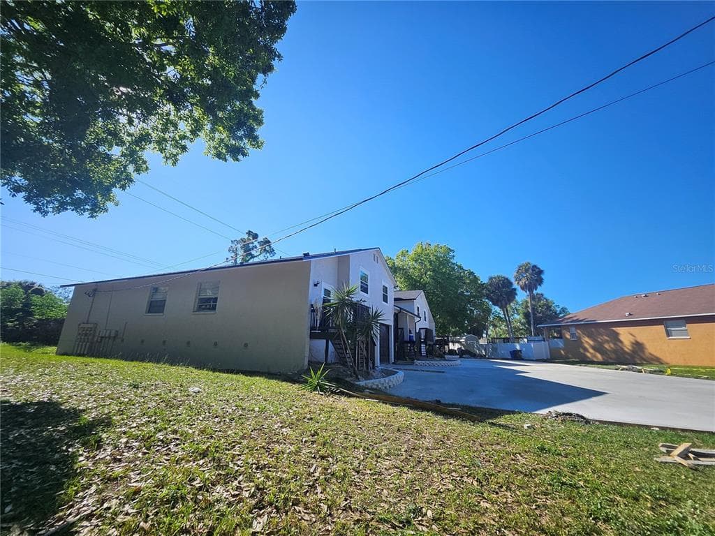 5802 MOHR LOOP # 5802 5804 5806 5808, TAMPA, FL 33615 — zdjęcie 5