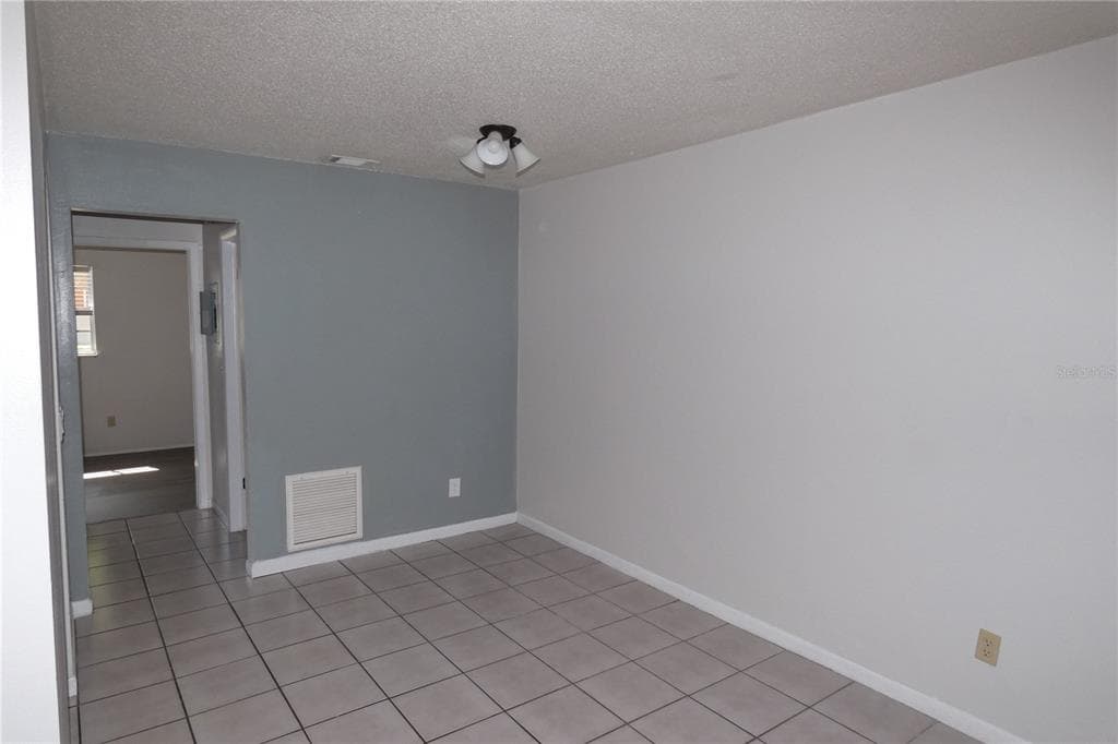 5250 15TH STREET N # 8, ST PETERSBURG, FL 33703 — zdjęcie 3