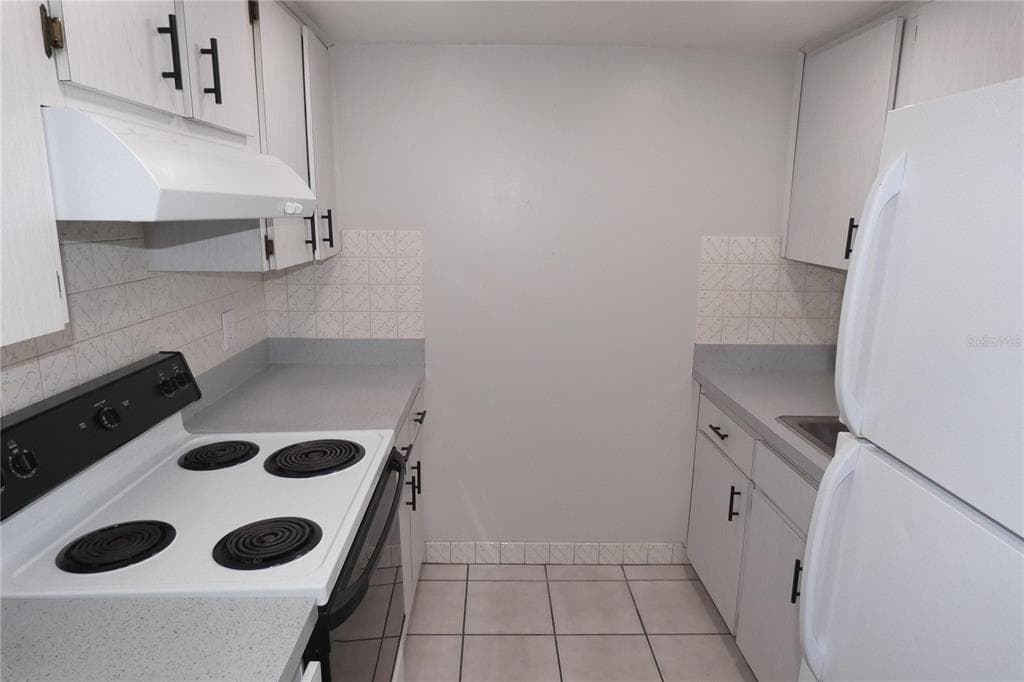 5250 15TH STREET N # 8, ST PETERSBURG, FL 33703 — zdjęcie 5