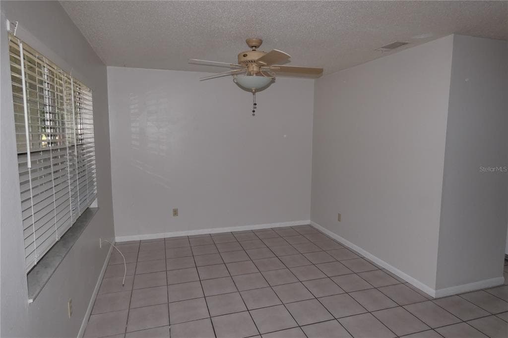 5250 15TH STREET N # 8, ST PETERSBURG, FL 33703 — zdjęcie 4