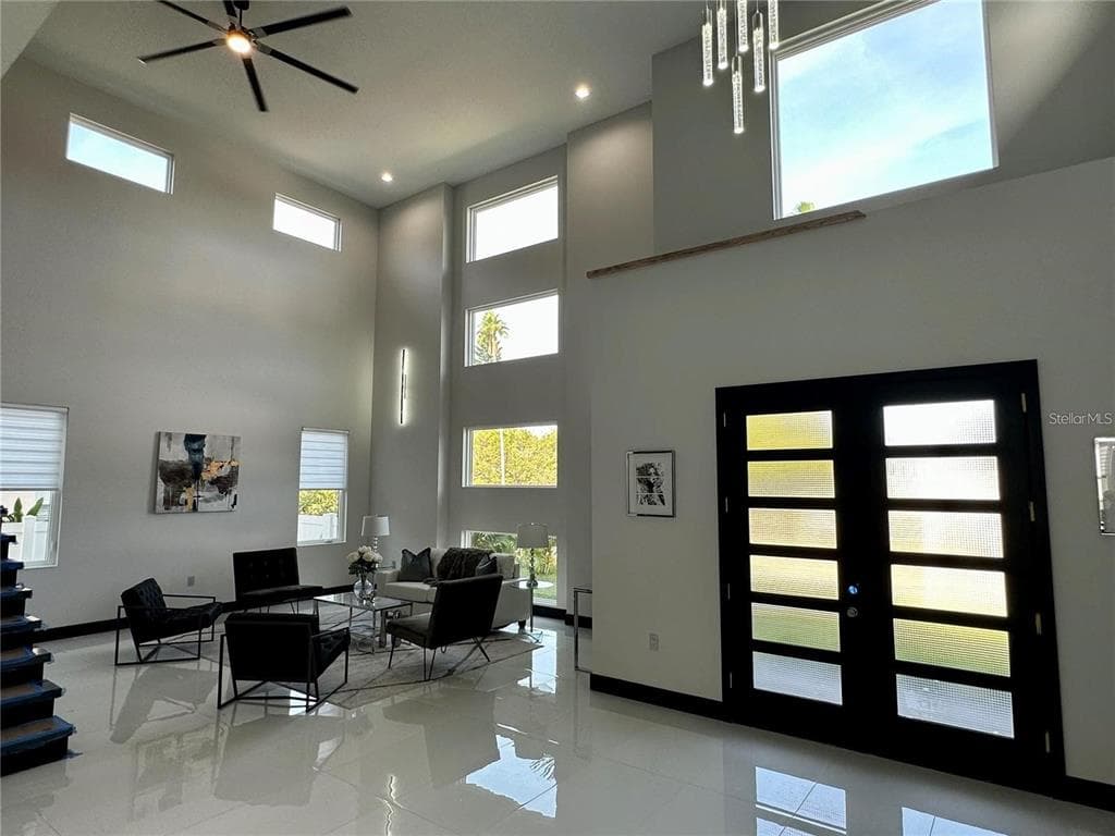 6524 6TH AVENUE N, ST PETERSBURG, FL 33710 — zdjęcie 4