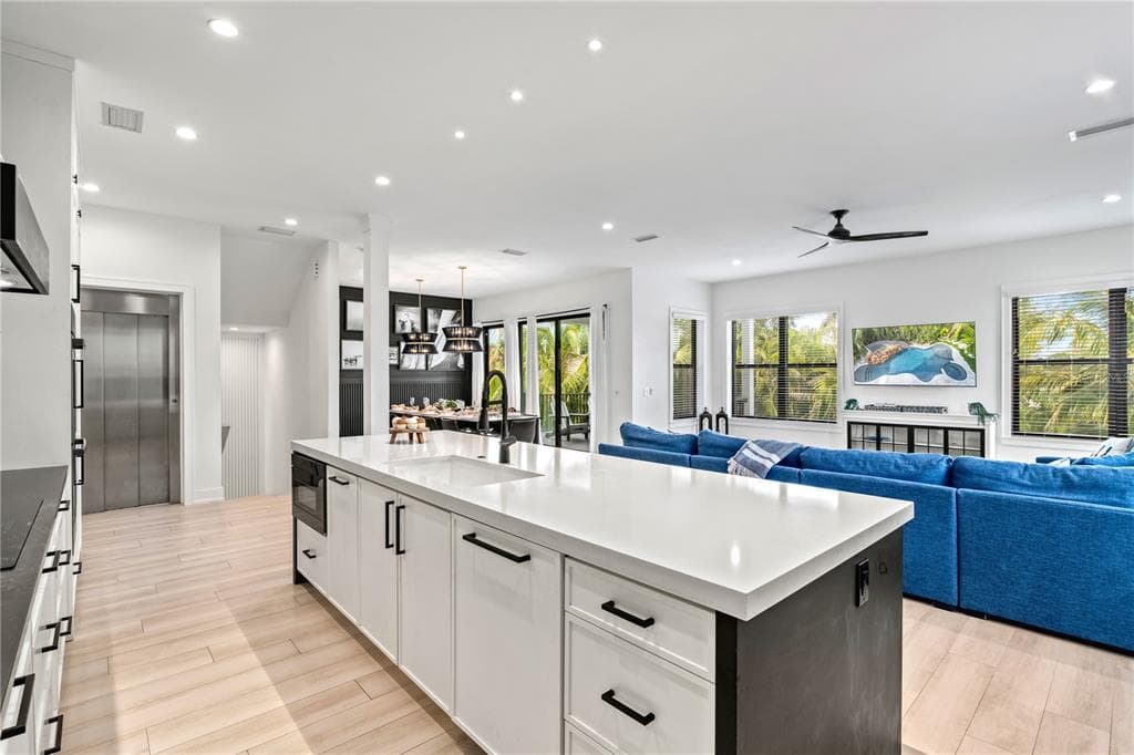 129 MCKINLEY DRIVE, SARASOTA, FL 34236 — zdjęcie 2