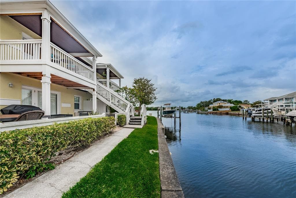 5004 STARFISH DRIVE SE # F, ST PETERSBURG, FL 33705 — zdjęcie 2