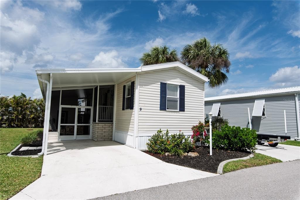 9 HOLLAND DRIVE, PUNTA GORDA, FL 33950