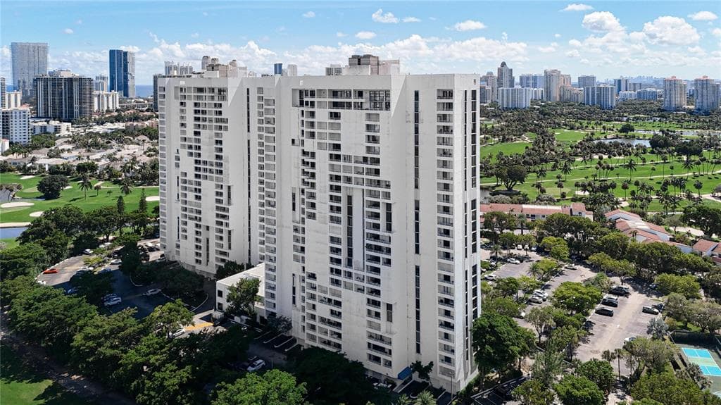 20225 NE 34TH COURT # 817, MIAMI, FL 33180 — zdjęcie 2