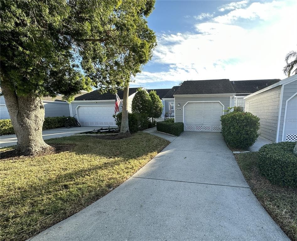 517 WOODSTORK CIRCLE, BRADENTON, FL 34209