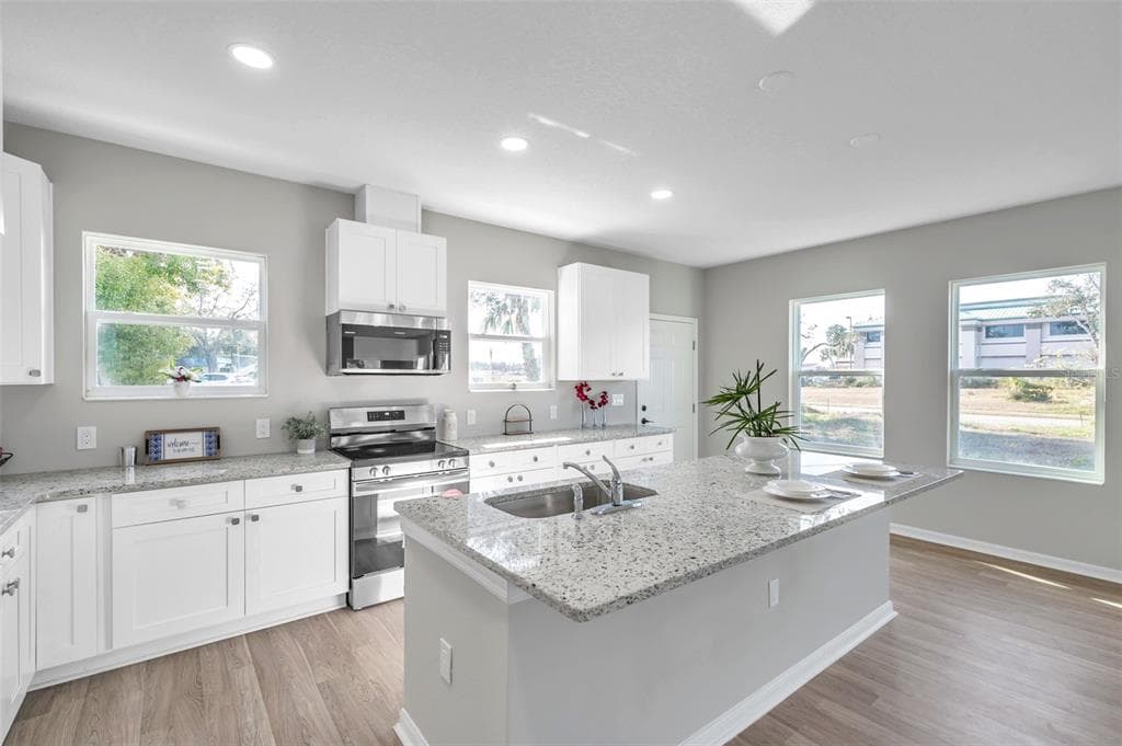 5742 MEADOWLANE STREET, NEW PORT RICHEY, FL 34652 — zdjęcie 2