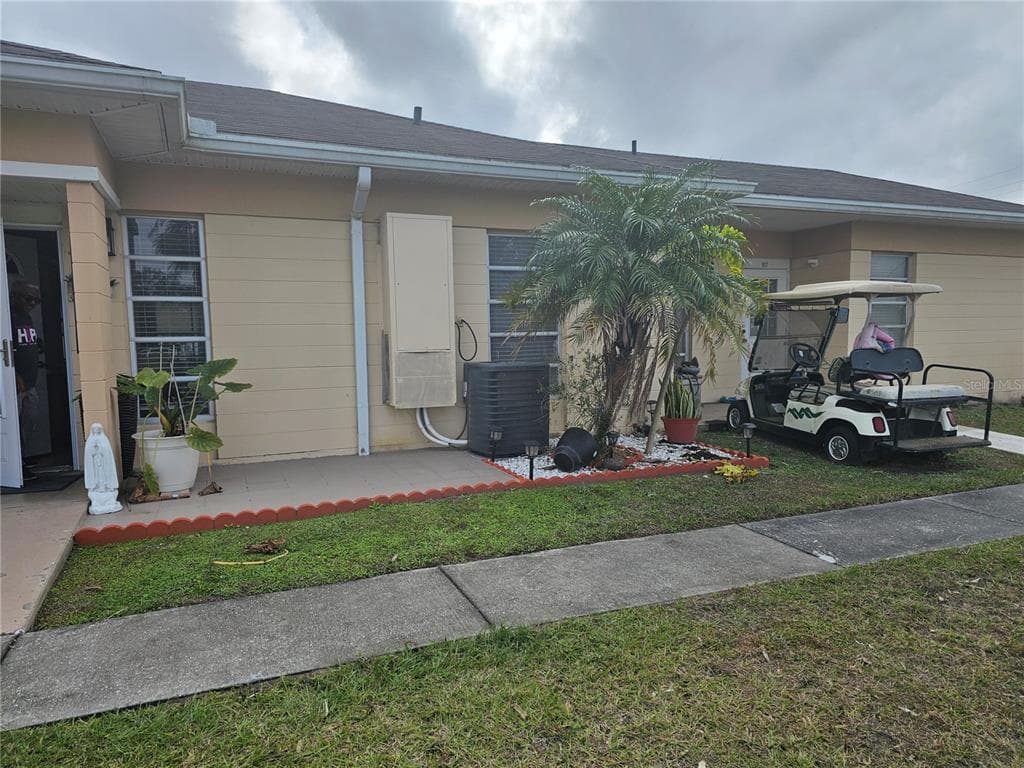915 CLUB CIRCLE, LAKESHORE, FL 33854 — zdjęcie 2