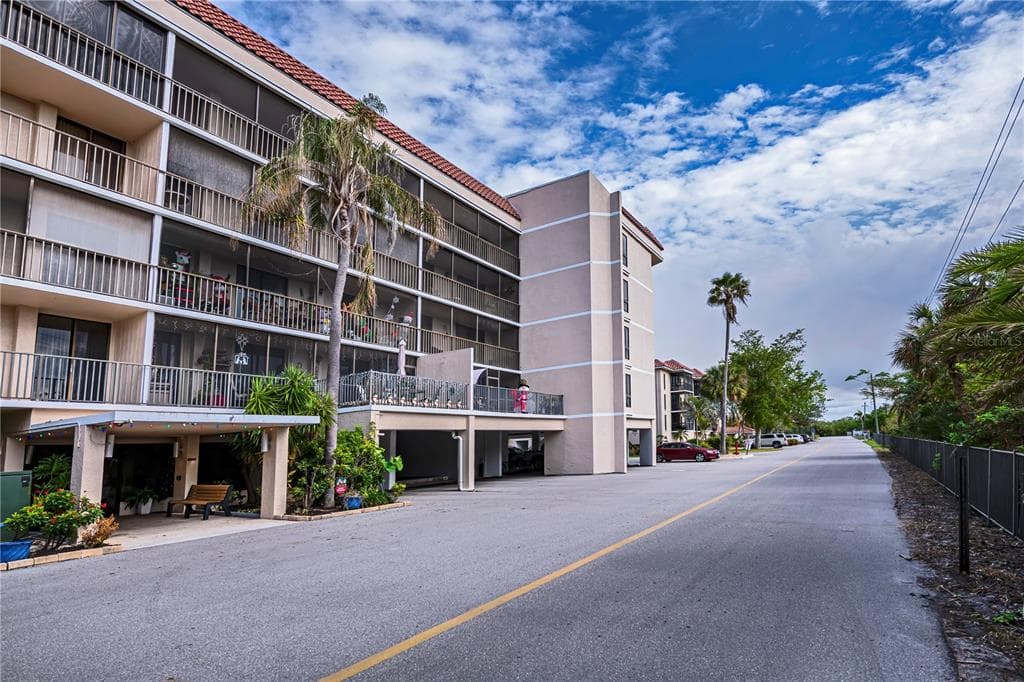 25188 MARION AVENUE # D205, PUNTA GORDA, FL 33950 — zdjęcie 2