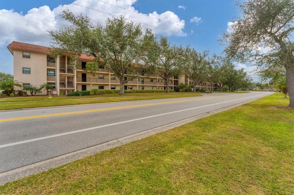 104 CAPRI ISLES BOULEVARD # 112, VENICE, FL 34292 — zdjęcie 2