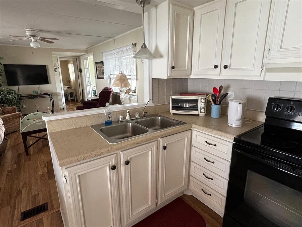 11300 124TH AVENUE # 165, LARGO, FL 33778 — zdjęcie 5