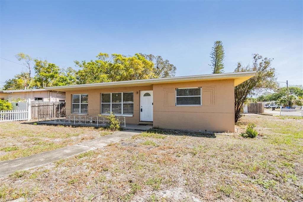 5130 DR MARTIN LUTHER KING JR ST S, ST PETERSBURG, FL 33705 — zdjęcie 2