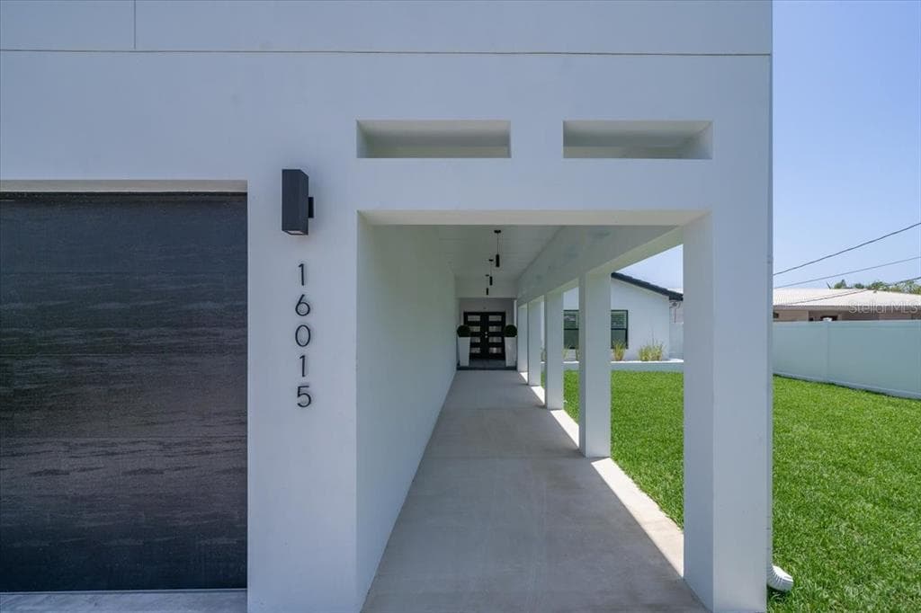 16015 REDINGTON DRIVE, REDINGTON BEACH, FL 33708 — zdjęcie 5
