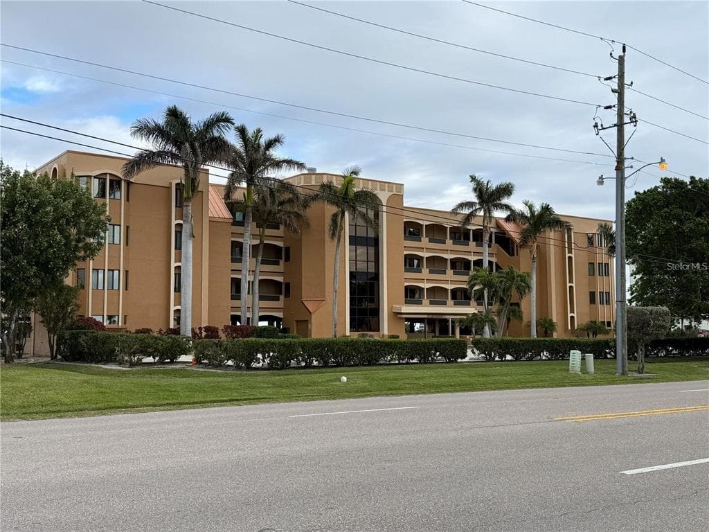 1601 PARK BEACH CIRCLE # 125/11, PUNTA GORDA, FL 33950