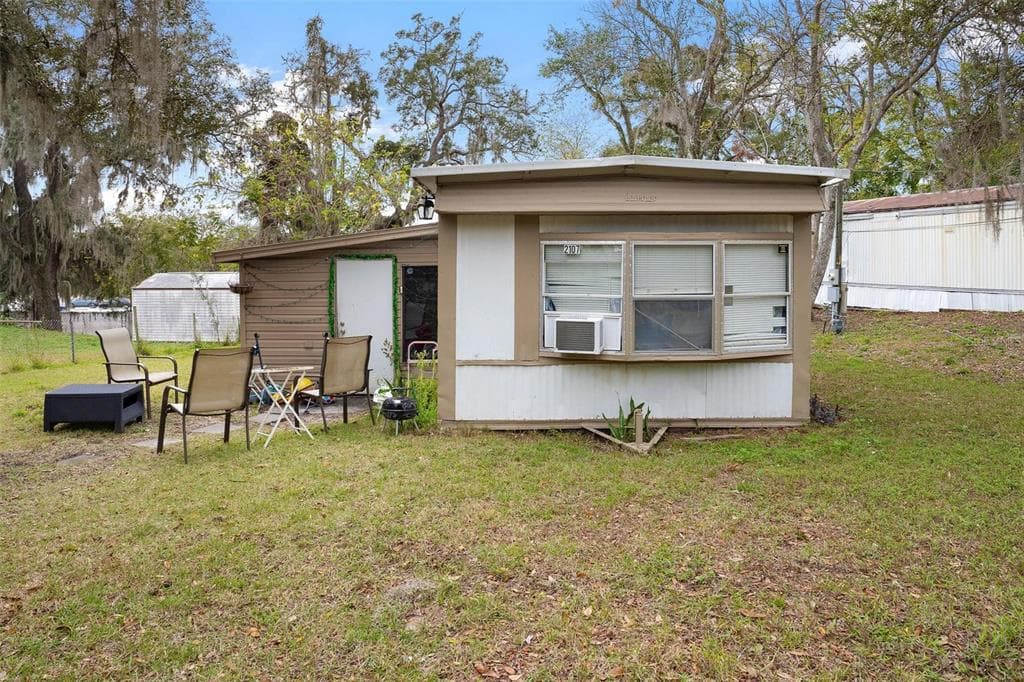 2107 HIALEAH AVENUE, LEESBURG, FL 34748 — zdjęcie 4