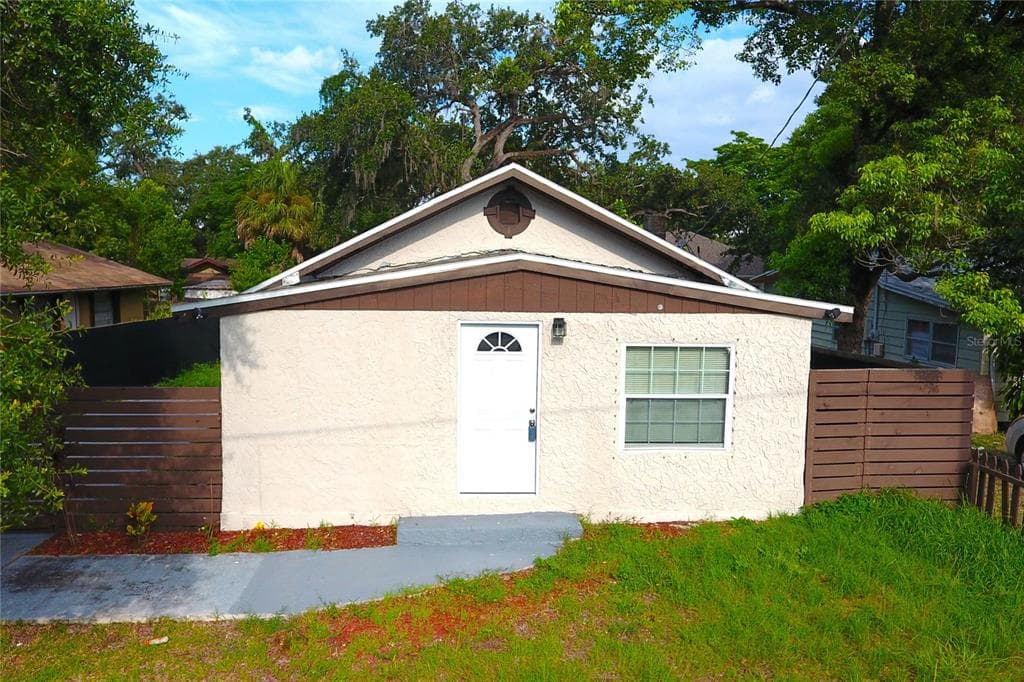 8014 N ALASKA STREET, TAMPA, FL 33604