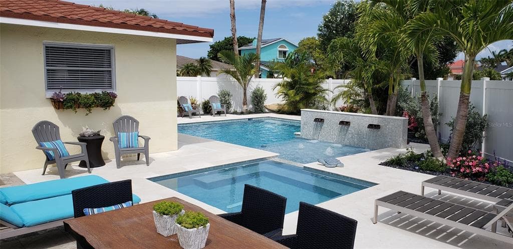 430 173RD AVENUE E, NORTH REDINGTON BEACH, FL 33708 — zdjęcie 2