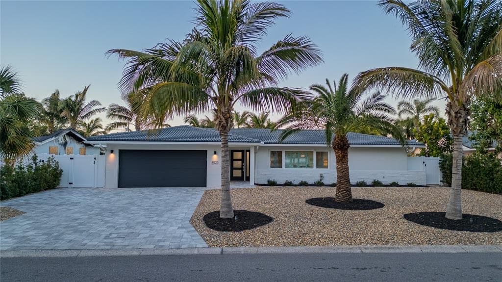 4523 CLEARWATER HARBOR DRIVE S, LARGO, FL 33770 — zdjęcie 2