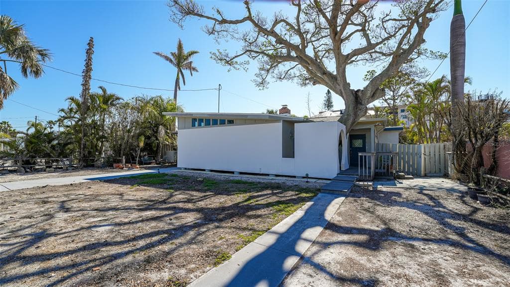 132 HARRISON DRIVE, SARASOTA, FL 34236 — zdjęcie 2