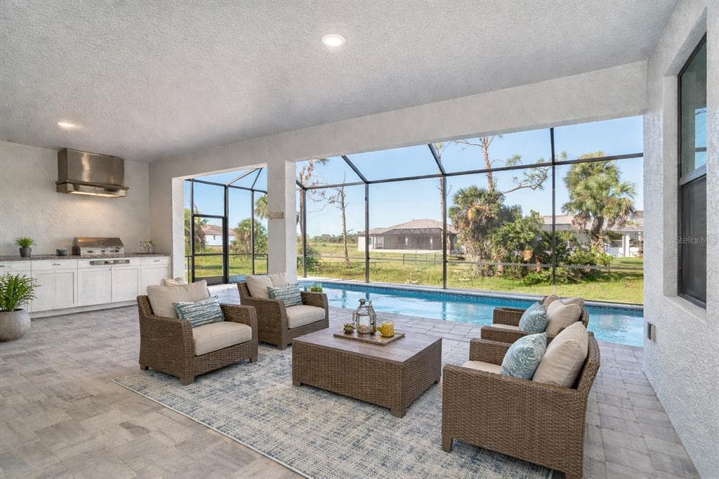 237 W PINE VALLEY LANE, ROTONDA WEST, FL 33947 — zdjęcie 5