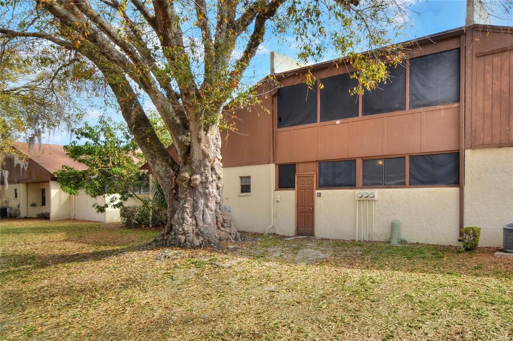 1880 N CRYSTAL LAKE DRIVE # 4, LAKELAND, FL 33801 — zdjęcie 2