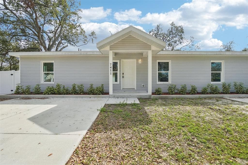7409 & 7411 E 23RD AVENUE, TAMPA, FL 33619