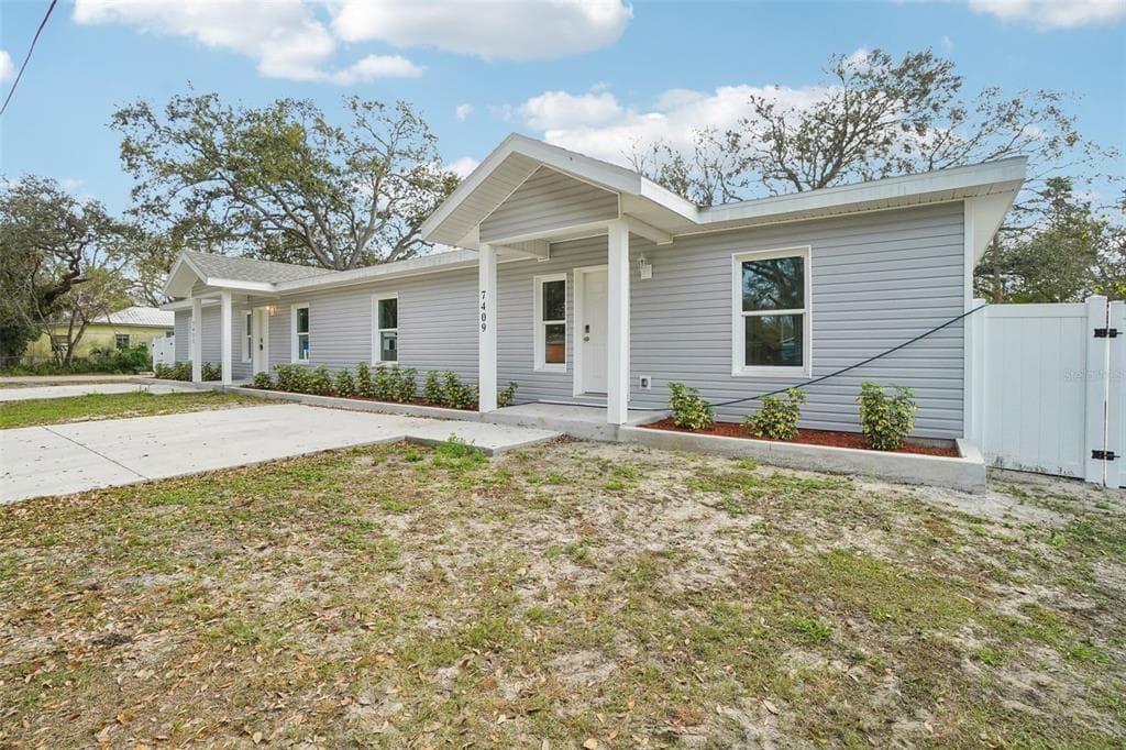 7409 & 7411 E 23RD AVENUE, TAMPA, FL 33619 — zdjęcie 4