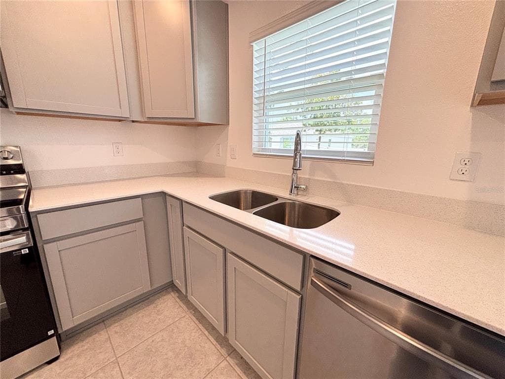 137 MAPLE DRIVE W, KISSIMMEE, FL 34759 — zdjęcie 5