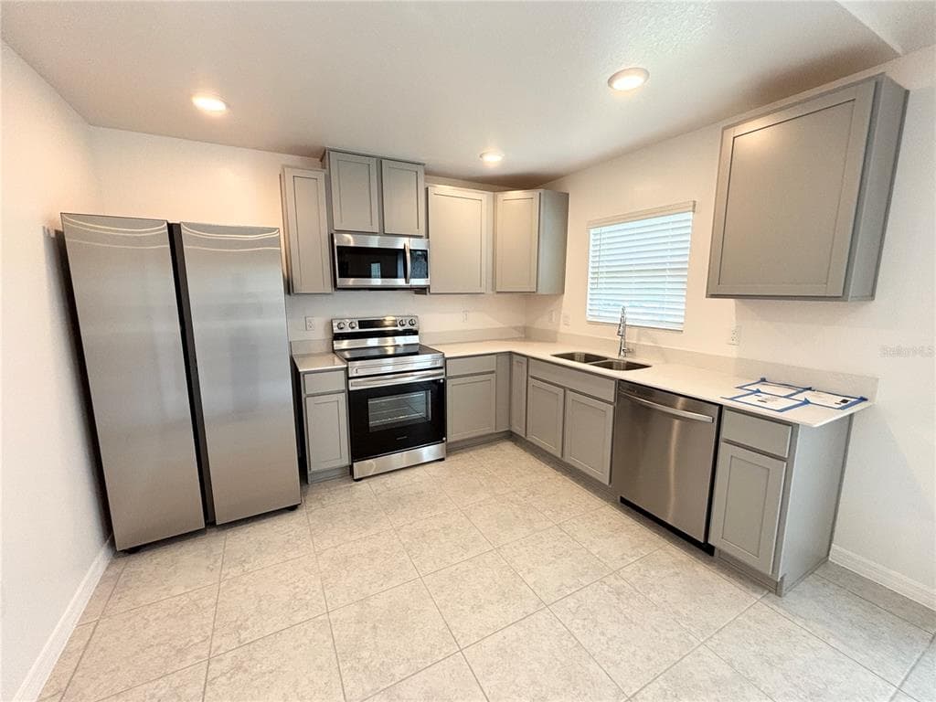 137 MAPLE DRIVE W, KISSIMMEE, FL 34759 — zdjęcie 4