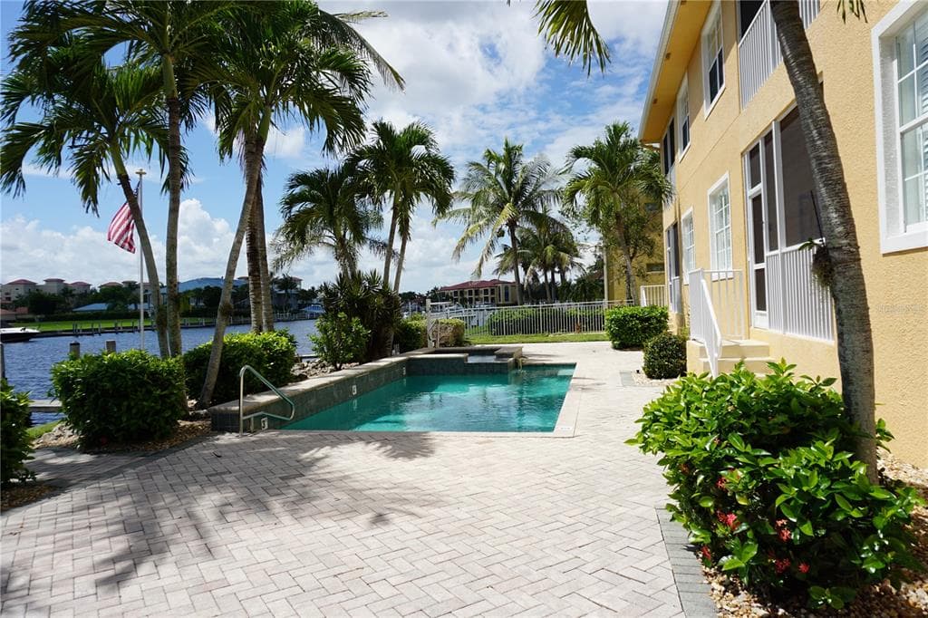 3216 PURPLE MARTIN DRIVE # 121, PUNTA GORDA, FL 33950 — zdjęcie 2