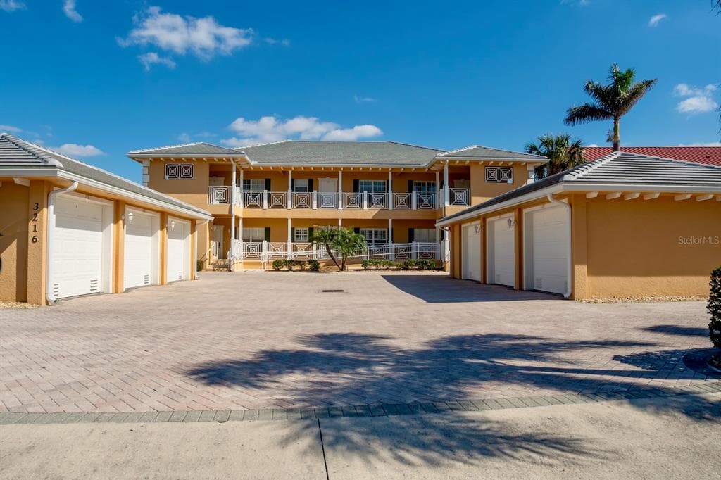 3216 PURPLE MARTIN DRIVE # 121, PUNTA GORDA, FL 33950