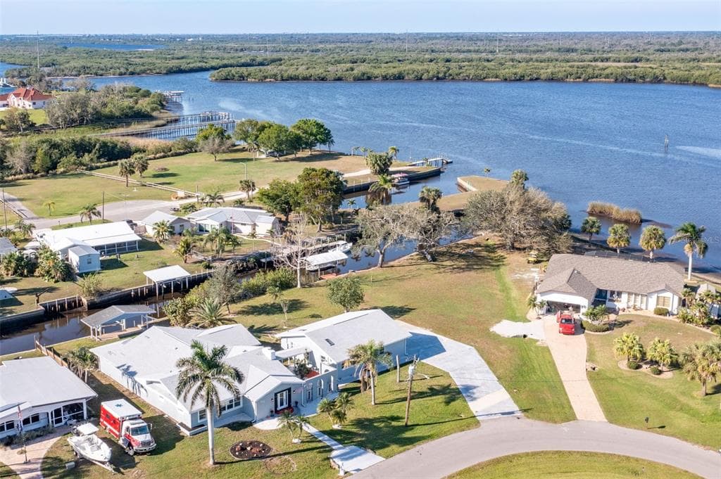 541 RIDGECREST DRIVE, PUNTA GORDA, FL 33982 — zdjęcie 2