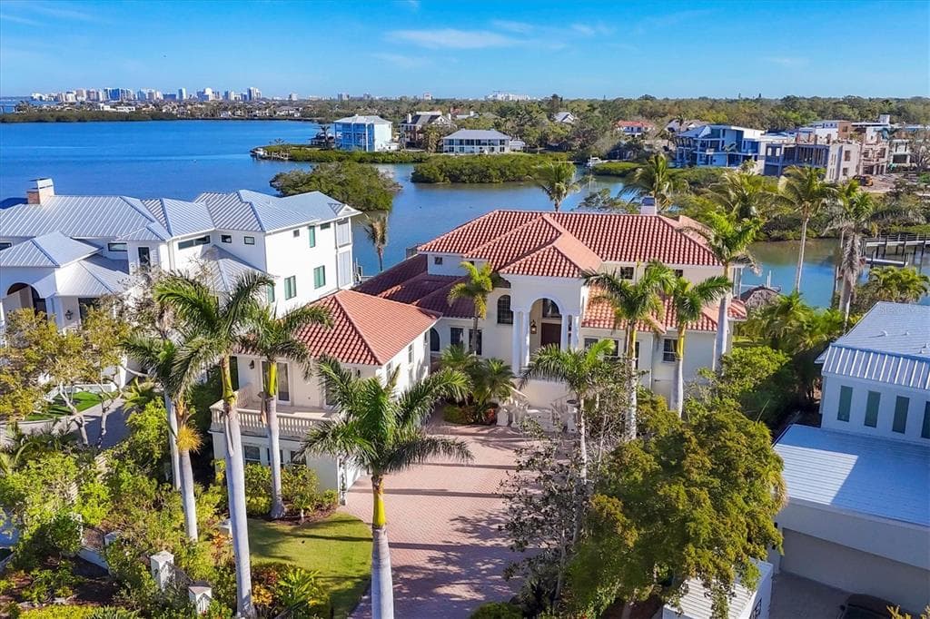 1137 N LAKE SHORE DRIVE, SARASOTA, FL 34231