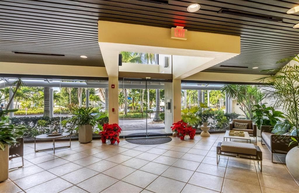 1930 HARBOURSIDE DRIVE # 134, LONGBOAT KEY, FL 34228 — zdjęcie 5
