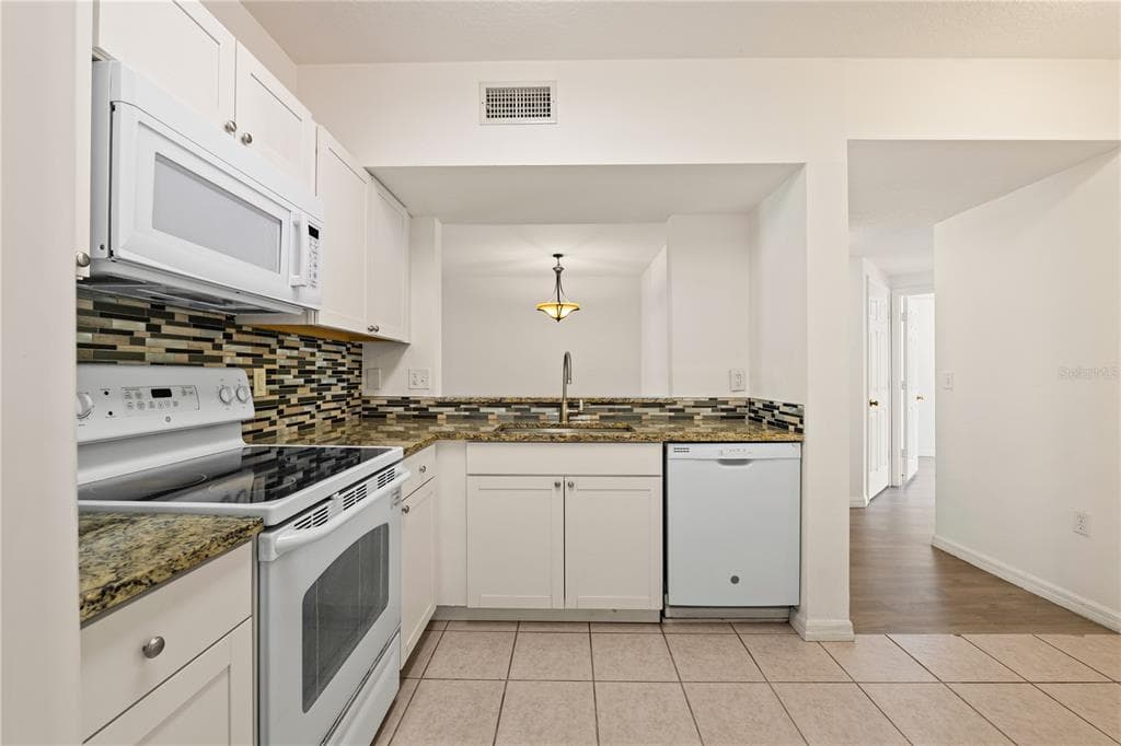 6434 CYPRESSDALE DRIVE # 102, RIVERVIEW, FL 33578 — zdjęcie 4