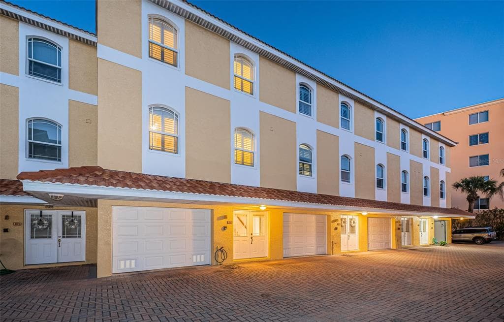 11595 GULF BOULEVARD # 6, TREASURE ISLAND, FL 33706 — zdjęcie 2
