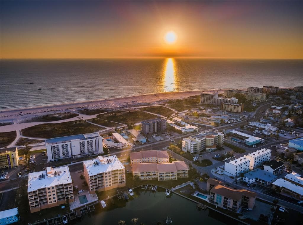 11595 GULF BOULEVARD # 6, TREASURE ISLAND, FL 33706 — zdjęcie 4