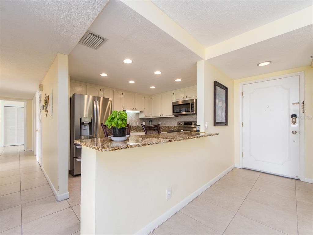 675 S GULFVIEW BOULEVARD # 902, CLEARWATER BEACH, FL 33767 — zdjęcie 2