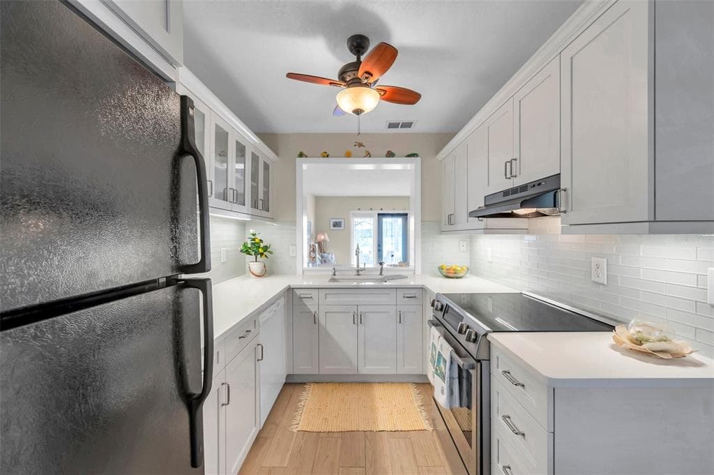4766 SNOOK DRIVE SE, ST PETERSBURG, FL 33705 — zdjęcie 5