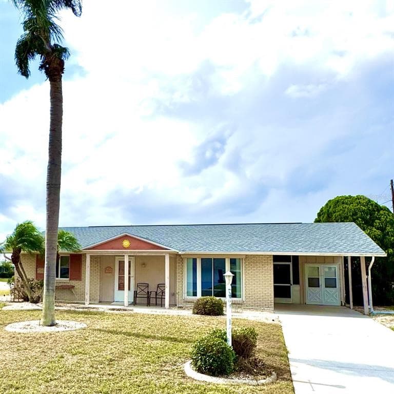 1515 ARROWHEAD DRIVE, SUN CITY CENTER, FL 33573