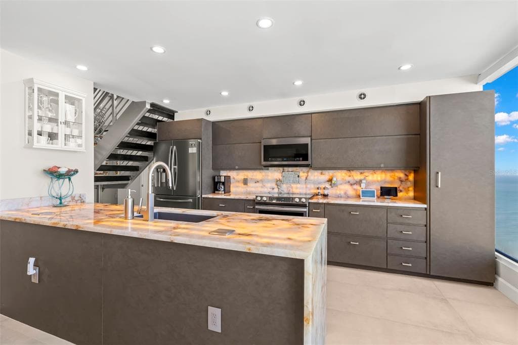 440 S GULFVIEW BOULEVARD # 1701, CLEARWATER BEACH, FL 33767 — zdjęcie 5