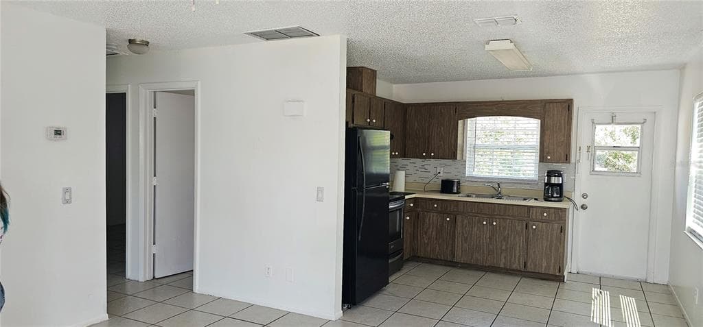 12048 HENLEY AVENUE # A & B, PORT CHARLOTTE, FL 33981 — zdjęcie 4