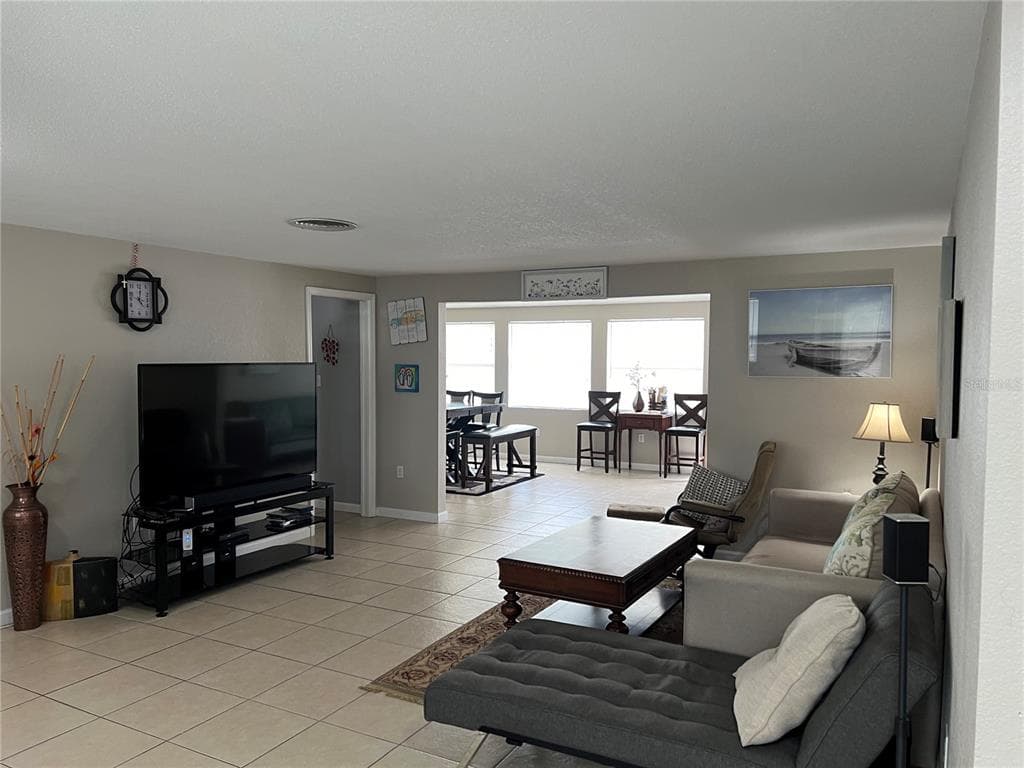 705 CRESTVIEW CIRCLE NW, PORT CHARLOTTE, FL 33948 — zdjęcie 2